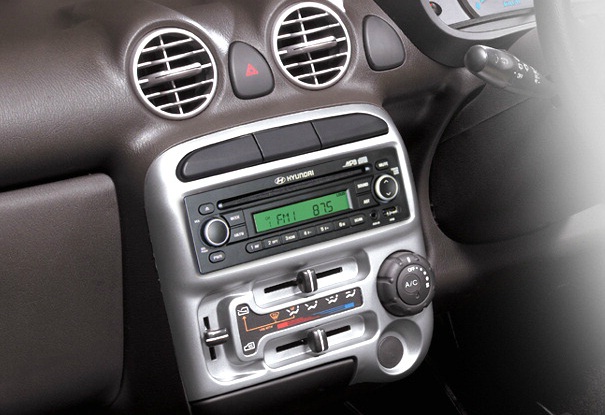 Hyundai Santro Xing Interior Air Conditioning And Music System